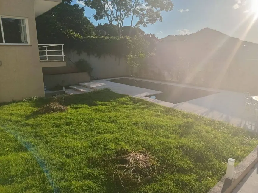 Foto 4 de Sobrado com 3 quartos à venda, 420m2 em Parque Arco Iris, Atibaia - SP