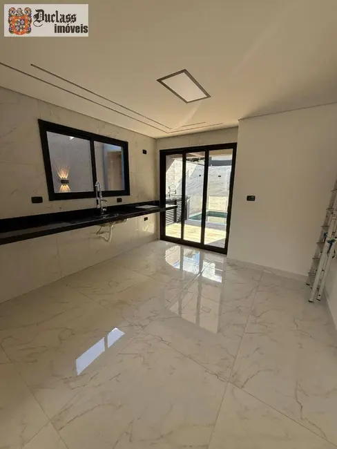 Sobrado com 4 quartos à venda, 204m2 em Boqueirão, Praia Grande - SP - imagem 5 Foto 5 de Sobrado com 4 quartos à venda, 204m2 em Boqueirão, Praia Grande - SP