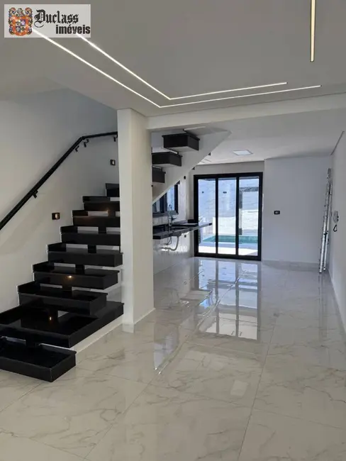 Sobrado com 4 quartos à venda, 204m2 em Boqueirão, Praia Grande - SP - imagem 3 Foto 3 de Sobrado com 4 quartos à venda, 204m2 em Boqueirão, Praia Grande - SP