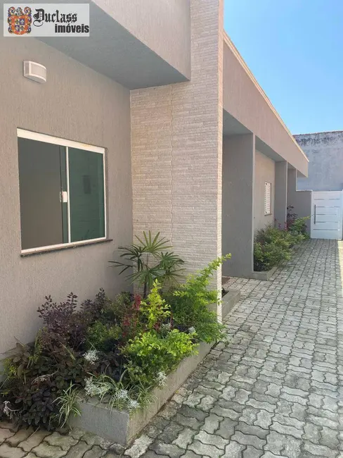 Foto 2 de Casa com 2 quartos à venda, 70m2 em Itanhaem - SP
