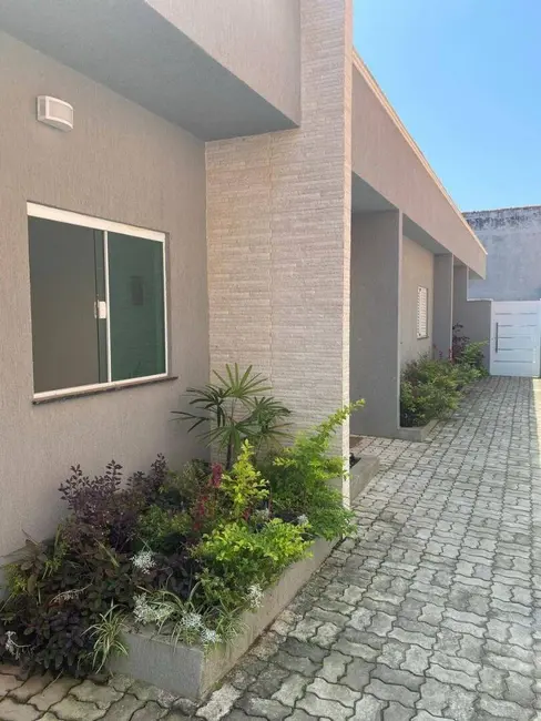 Foto 2 de Casa com 2 quartos à venda, 70m2 em Itanhaem - SP