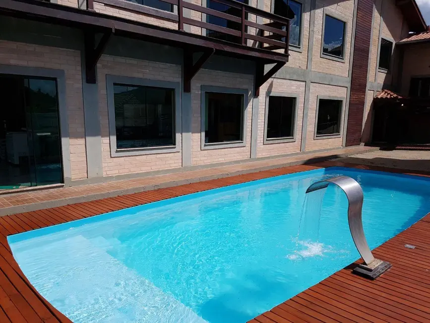 Sobrado com 4 quartos à venda, 250m2 em Piracaia - SP - imagem 6 Foto 6 de Sobrado com 4 quartos à venda, 250m2 em Piracaia - SP