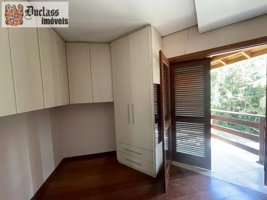 Foto 6 de Sobrado com 4 quartos à venda, 250m2 em Mairipora - SP