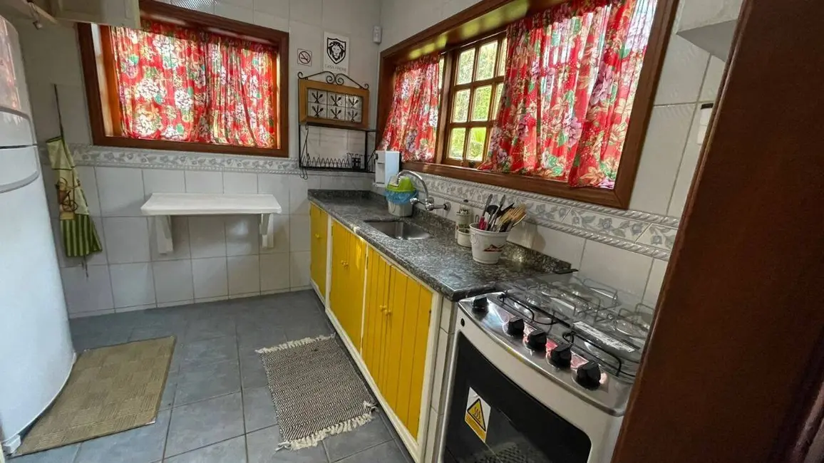 Foto 3 de Chácara com 4 quartos à venda, 290m2 em Camanducaia - MG