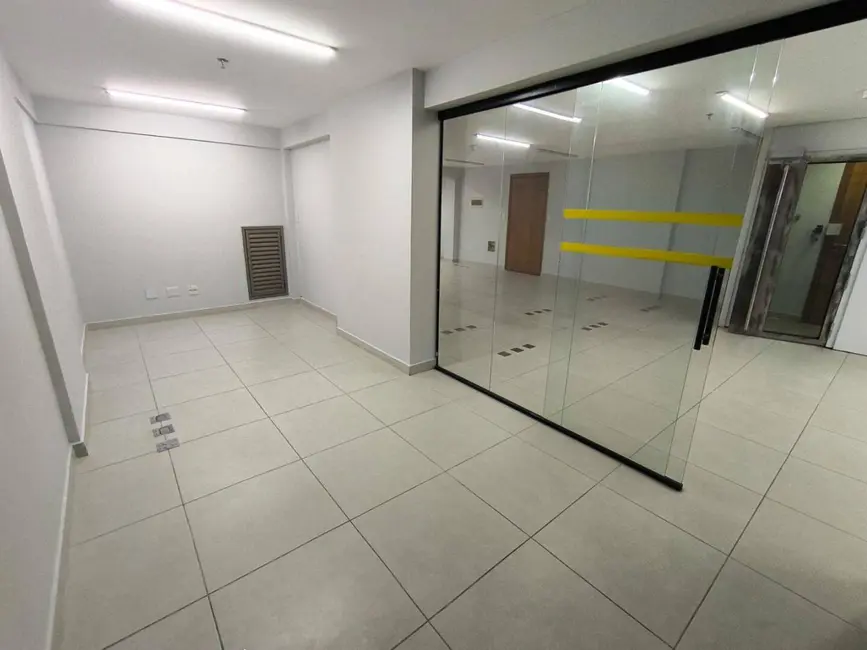 Sala Comercial à venda, 52m2 em Santos - SP - imagem 8 Foto 8 de Sala Comercial à venda, 52m2 em Santos - SP