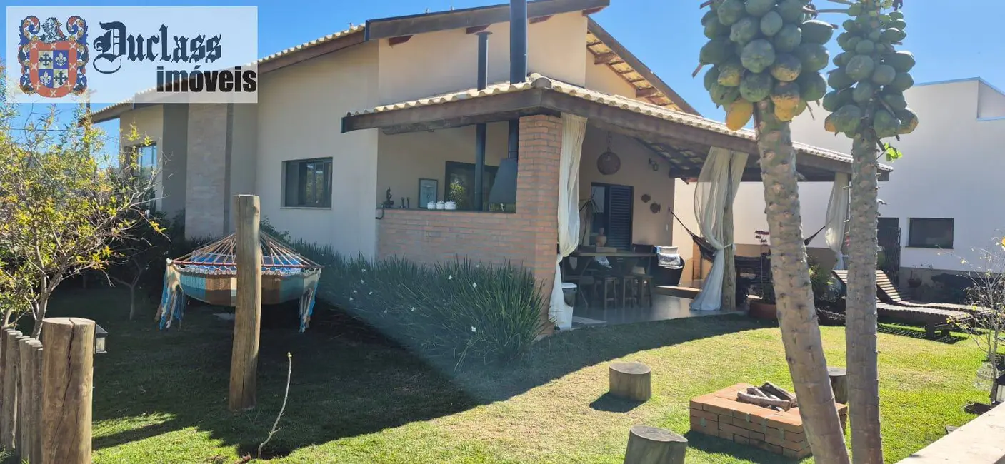 Foto 3 de Casa com 5 quartos à venda, 207m2 em Paranapanema - SP