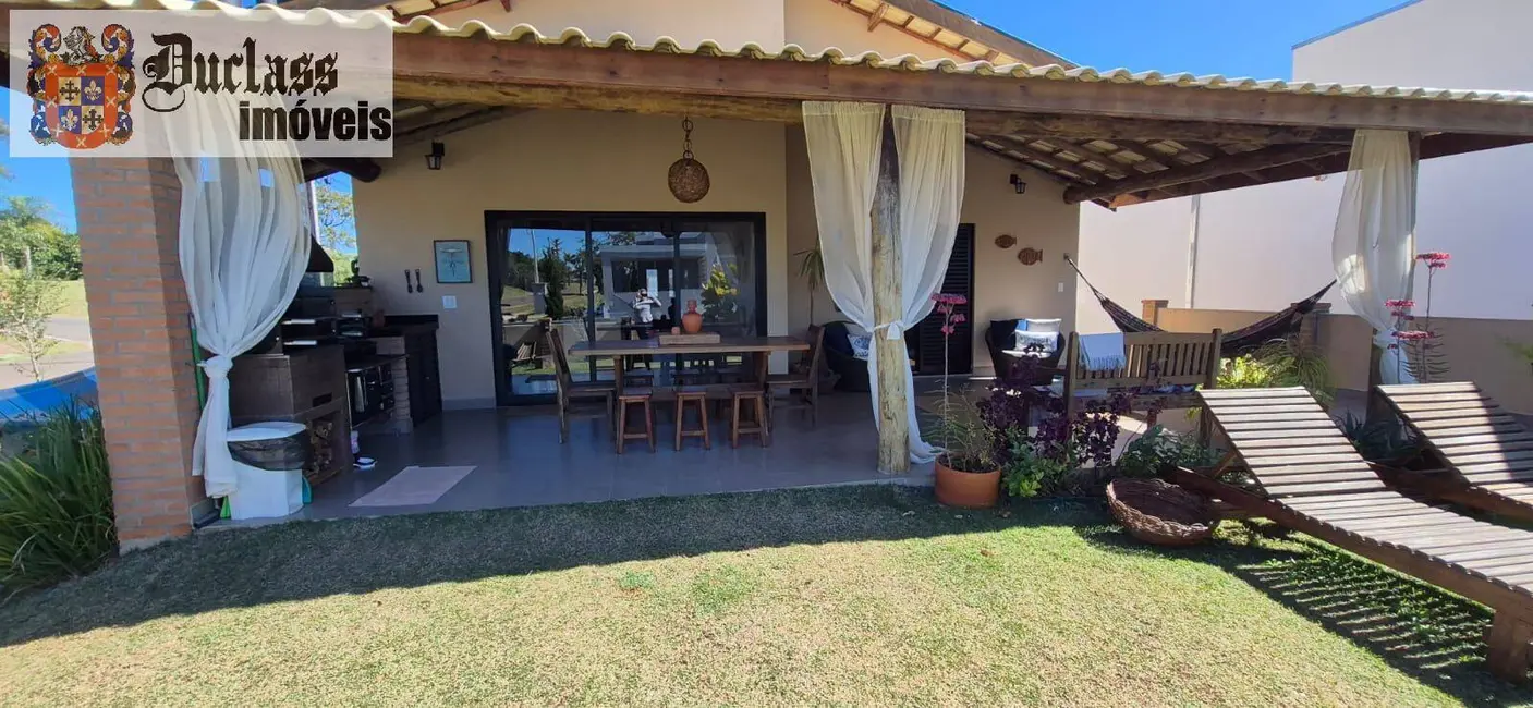 Foto 4 de Casa com 5 quartos à venda, 207m2 em Paranapanema - SP