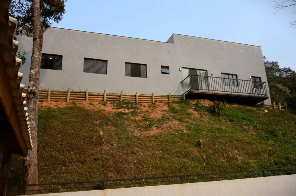 Foto 2 de Chácara com 3 quartos à venda, 150m2 em Atibaia - SP