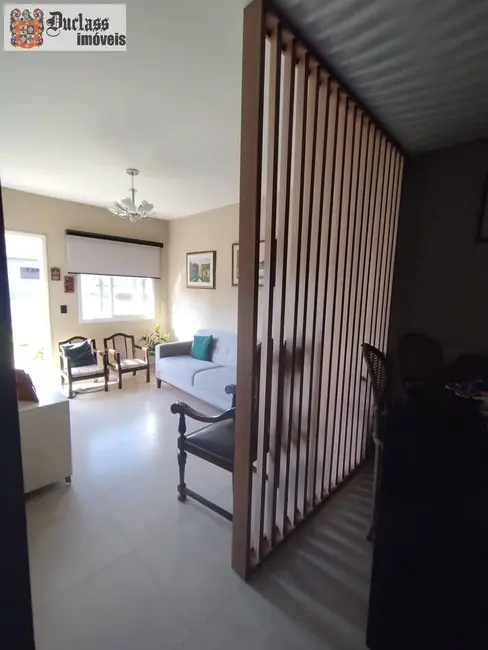 Casa com 3 quartos à venda, 218m2 em Jardim Estância Brasil, Atibaia - SP - imagem 8 Foto 8 de Casa com 3 quartos à venda, 218m2 em Jardim Estância Brasil, Atibaia - SP