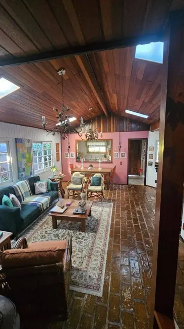 Foto 2 de Chácara com 4 quartos à venda, 300m2 em Jardim Centenário, Atibaia - SP