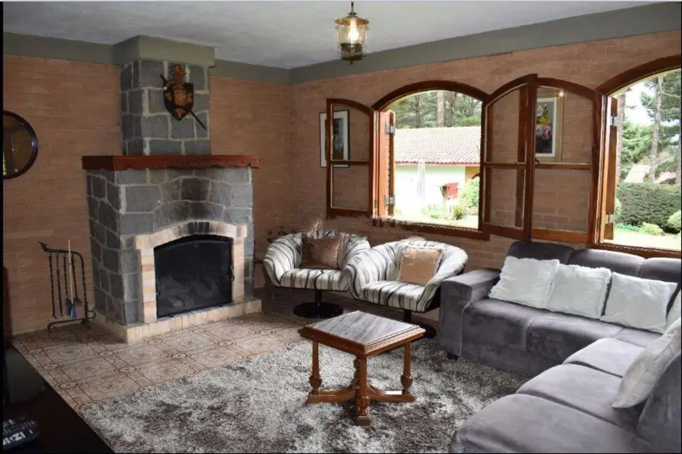 Chácara com 3 quartos à venda, 218m2 em Campos Do Jordao - SP - imagem 5 Foto 5 de Chácara com 3 quartos à venda, 218m2 em Campos Do Jordao - SP