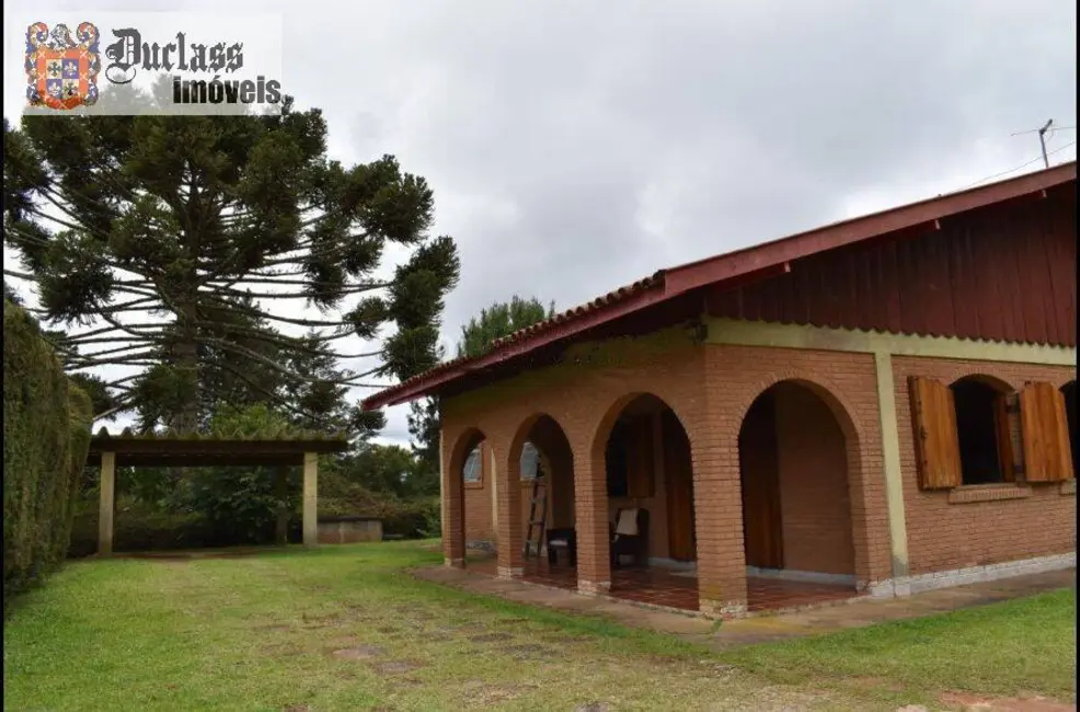 Foto 3 de Chácara com 3 quartos à venda, 218m2 em Campos Do Jordao - SP