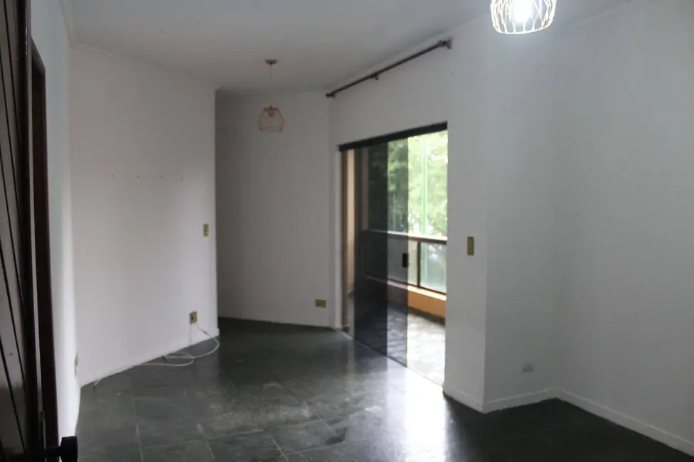 Foto 4 de Apartamento com 3 quartos à venda, 82m2 em Guaruja - SP