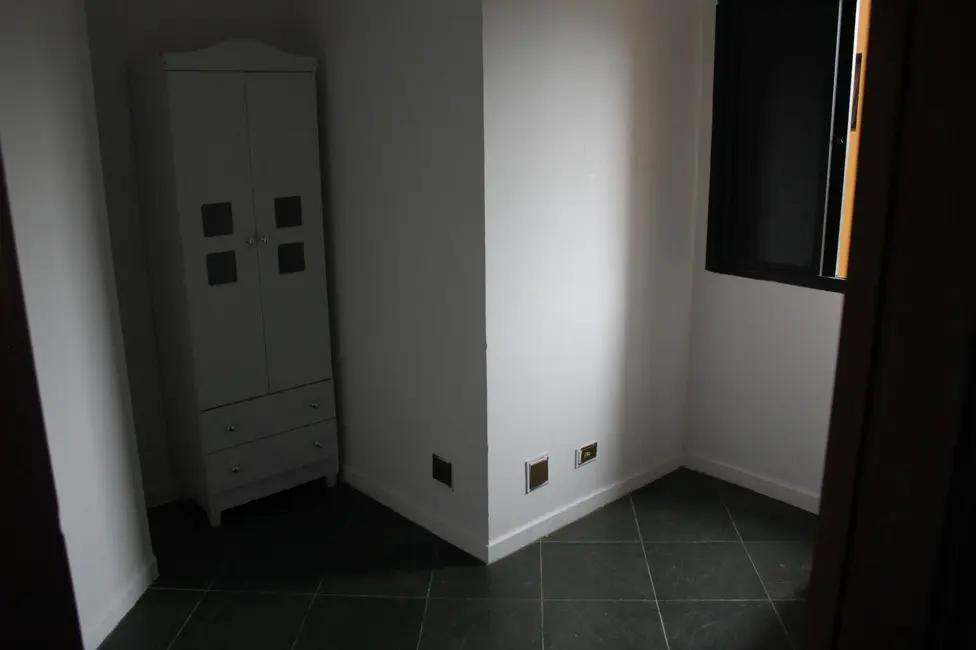 Foto 5 de Apartamento com 3 quartos à venda, 82m2 em Guaruja - SP