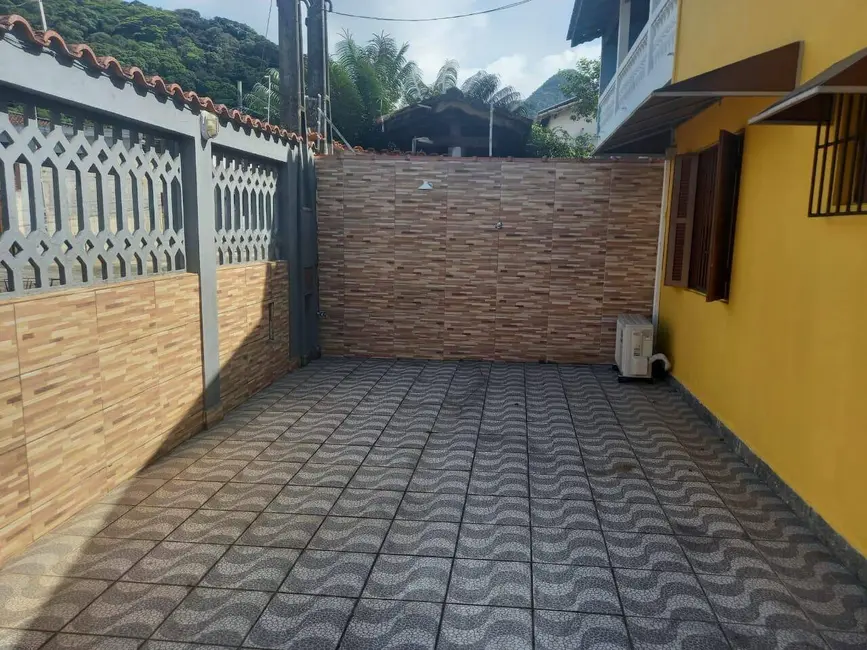Foto 3 de Casa com 2 quartos à venda, 160m2 em Sumaré, Caraguatatuba - SP