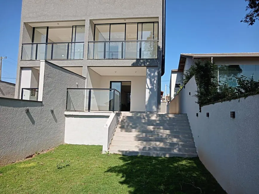 Foto 1 de Sobrado com 3 quartos à venda, 150m2 em Jardim dos Pinheiros, Atibaia - SP