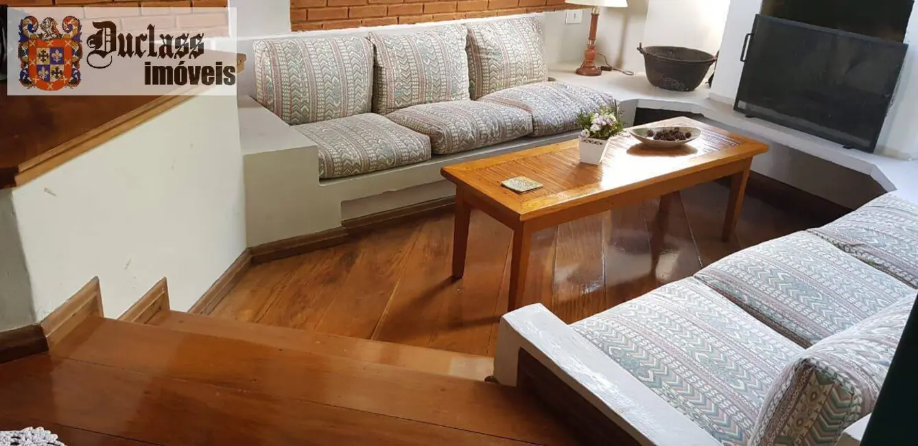 Foto 4 de Sobrado com 3 quartos à venda, 145m2 em Campos Do Jordao - SP