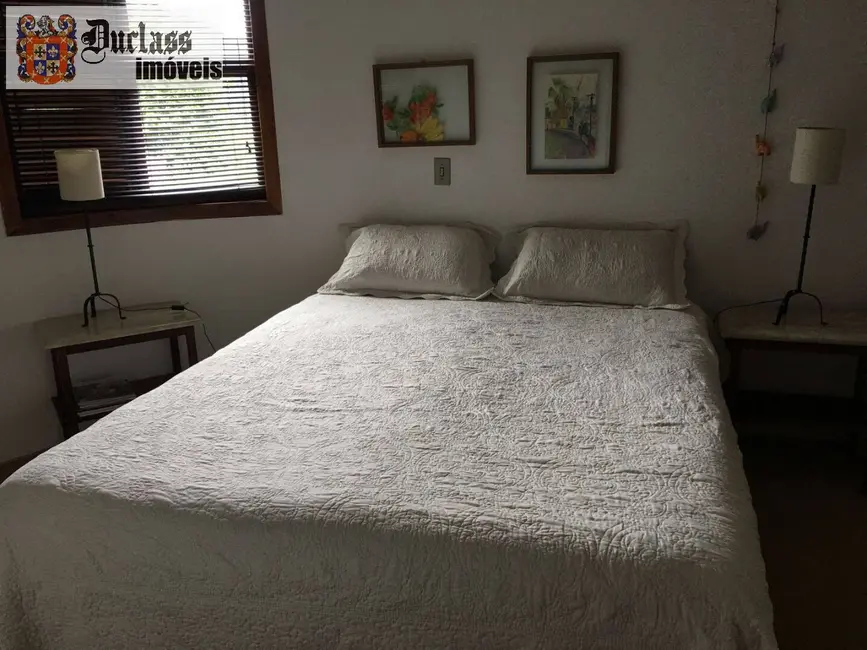 Foto 9 de Sobrado com 3 quartos à venda, 145m2 em Campos Do Jordao - SP