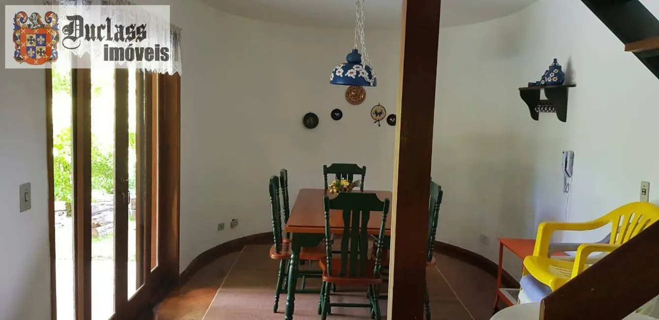 Foto 5 de Sobrado com 3 quartos à venda, 145m2 em Campos Do Jordao - SP