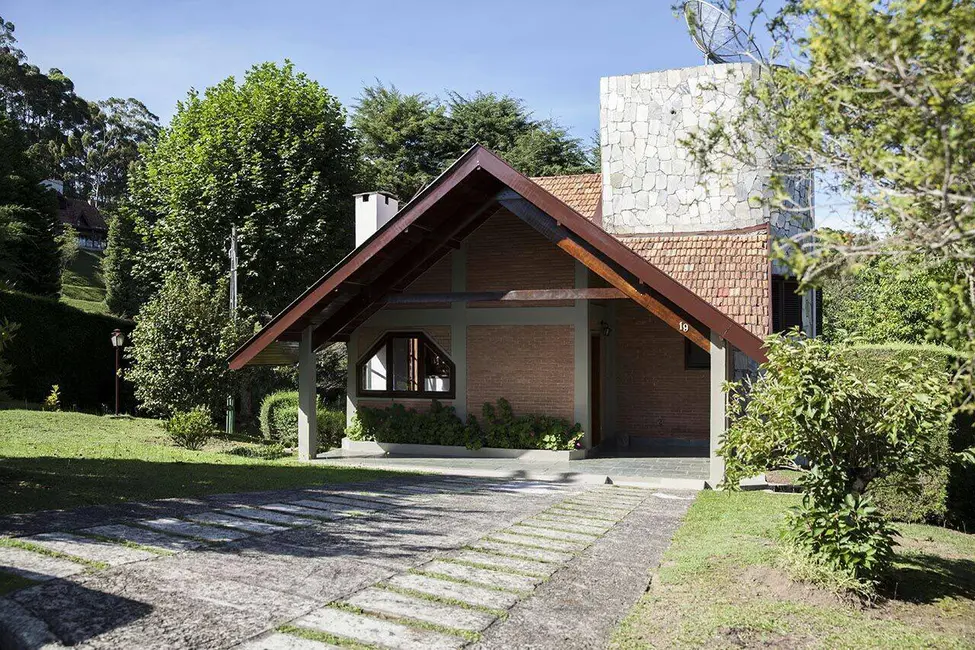 Foto 1 de Sobrado com 3 quartos à venda, 145m2 em Campos Do Jordao - SP