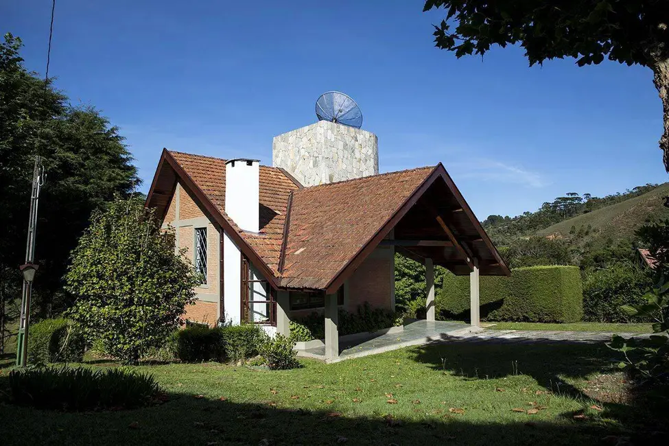 Foto 2 de Sobrado com 3 quartos à venda, 145m2 em Campos Do Jordao - SP