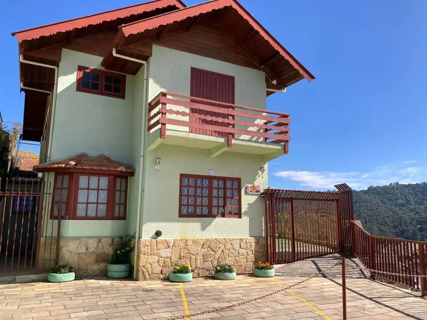 Foto 1 de Sobrado com 4 quartos à venda, 260m2 em Campos Do Jordao - SP