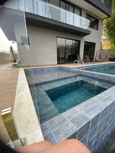 Foto 2 de Sobrado com 3 quartos à venda, 560m2 em Condomínio Vale das Águas, Braganca Paulista - SP