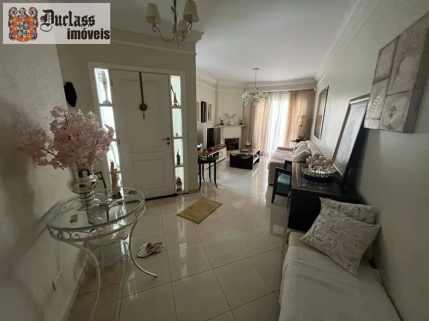 Foto 1 de Sobrado com 4 quartos à venda, 257m2 em Água Fria, São Paulo - SP