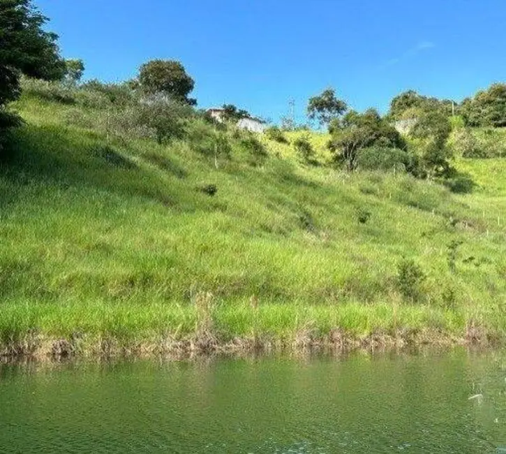 Foto 1 de Terreno / Lote à venda, 1040m2 em Igarata - SP