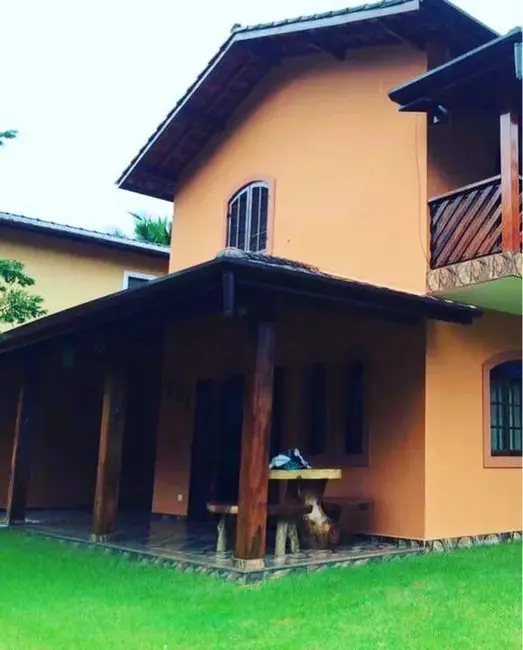 Foto 2 de Sobrado com 2 quartos à venda, 120m2 em Ubatuba - SP