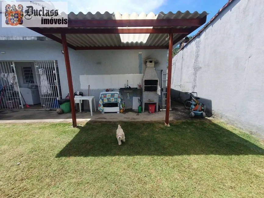 Casa com 4 quartos à venda, 107m2 em Itanhaem - SP - imagem 6 Foto 6 de Casa com 4 quartos à venda, 107m2 em Itanhaem - SP