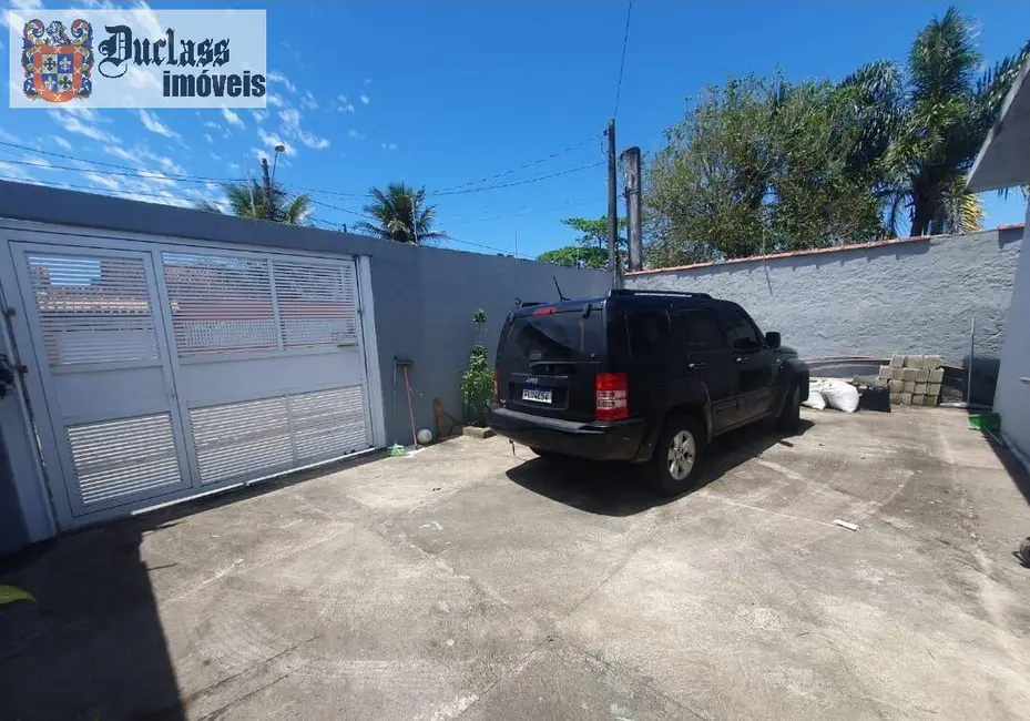Casa com 4 quartos à venda, 107m2 em Itanhaem - SP - imagem 8 Foto 8 de Casa com 4 quartos à venda, 107m2 em Itanhaem - SP