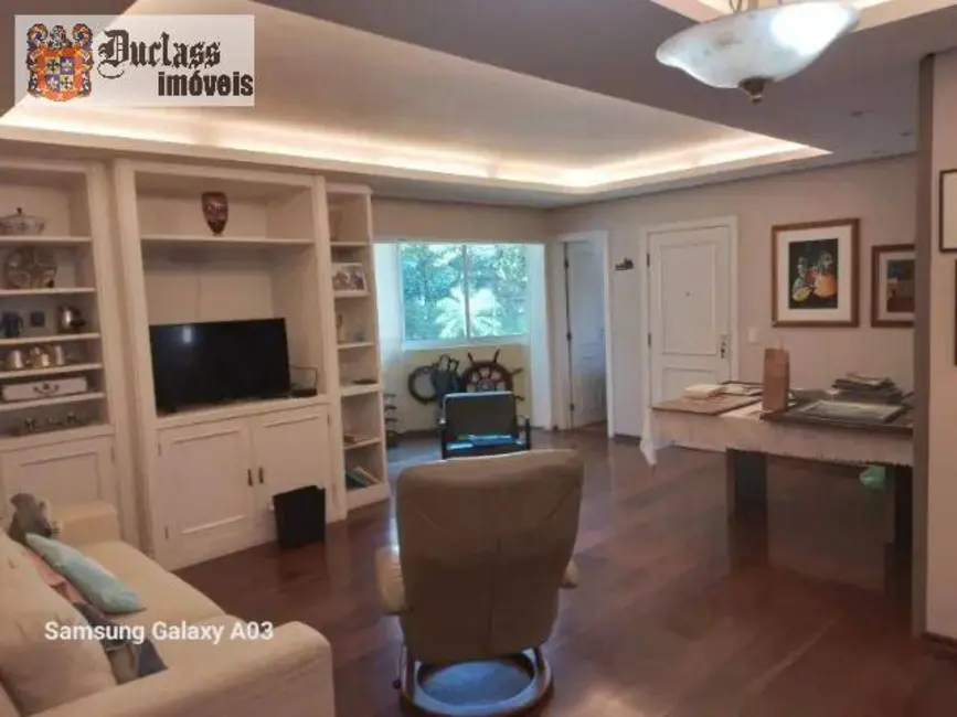 Apartamento com 3 quartos à venda, 115m2 em Moema, São Paulo - SP - imagem 2 Foto 2 de Apartamento com 3 quartos à venda, 115m2 em Moema, São Paulo - SP