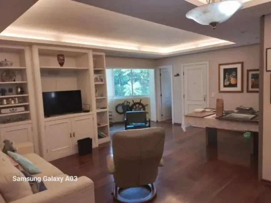 Foto 2 de Apartamento com 3 quartos à venda, 115m2 em Moema, São Paulo - SP