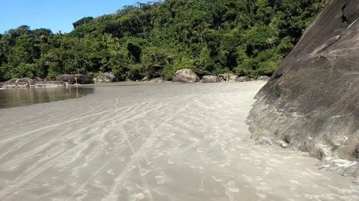 Foto 7 de Terreno / Lote à venda, 360m2 em Peruibe - SP