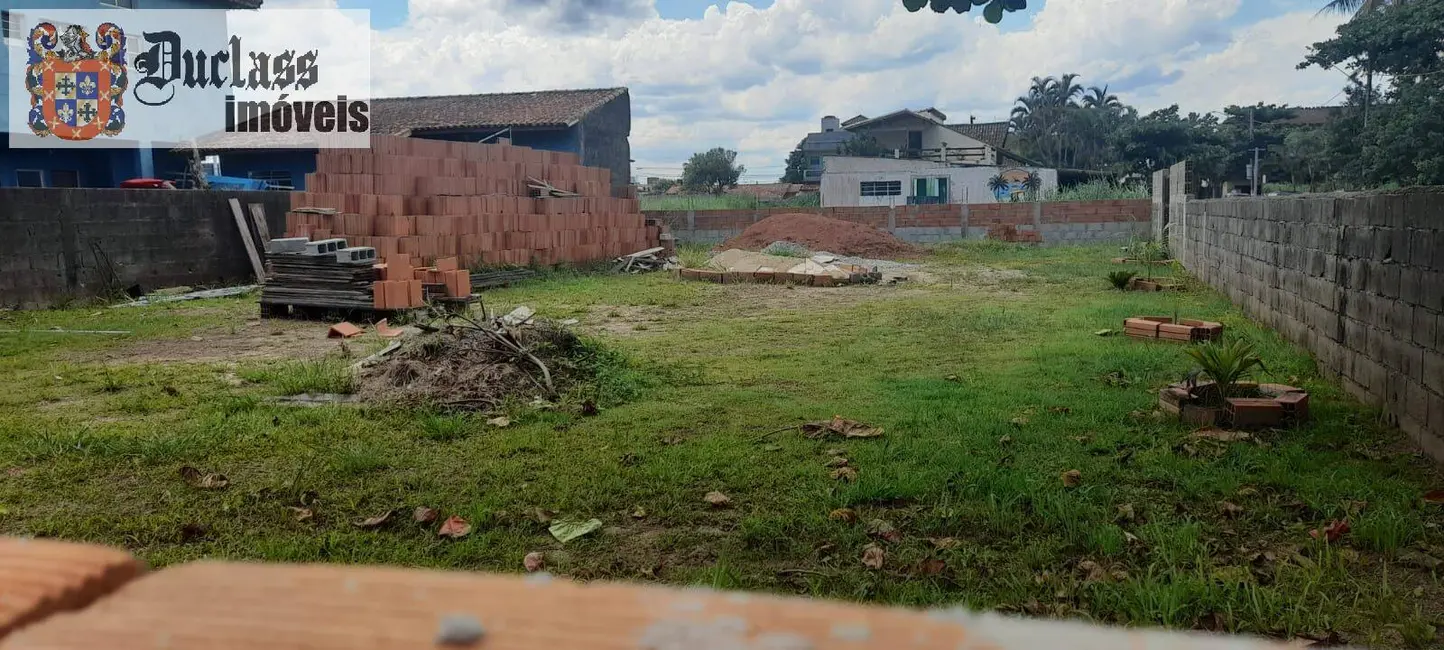 Foto 2 de Terreno / Lote à venda, 360m2 em Peruibe - SP