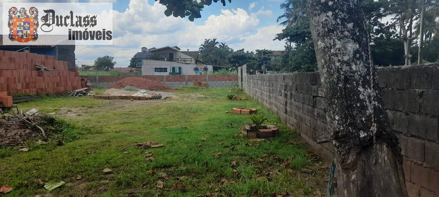 Foto 3 de Terreno / Lote à venda, 360m2 em Peruibe - SP
