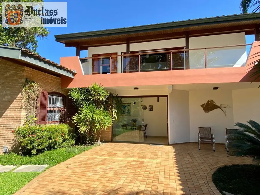 Sobrado com 5 quartos à venda, 370m2 em Ubatuba - SP - imagem 1 Foto 1 de Sobrado com 5 quartos à venda, 370m2 em Ubatuba - SP