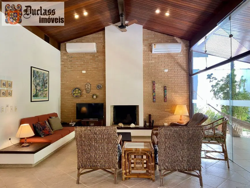 Sobrado com 5 quartos à venda, 370m2 em Ubatuba - SP - imagem 5 Foto 5 de Sobrado com 5 quartos à venda, 370m2 em Ubatuba - SP