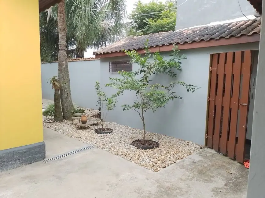 Casa com 3 quartos à venda, 125m2 em Itanhaem - SP - imagem 5 Foto 5 de Casa com 3 quartos à venda, 125m2 em Itanhaem - SP