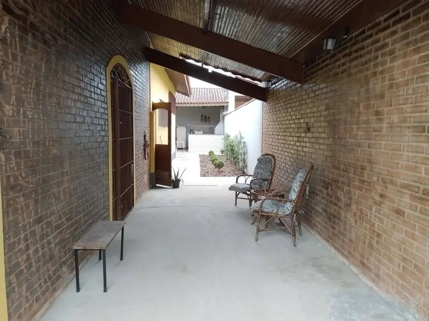 Casa com 3 quartos à venda, 125m2 em Itanhaem - SP - imagem 6 Foto 6 de Casa com 3 quartos à venda, 125m2 em Itanhaem - SP