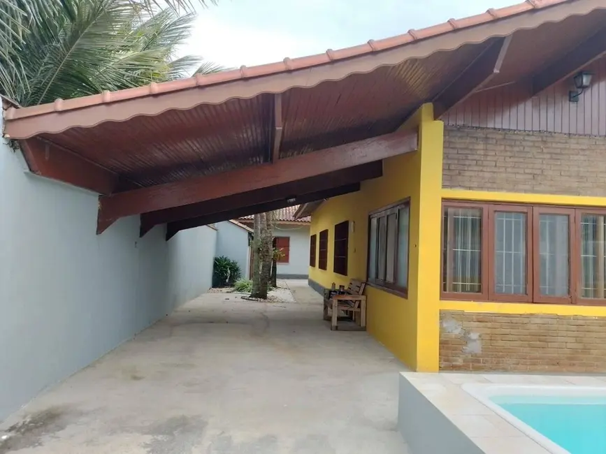 Casa com 3 quartos à venda, 125m2 em Itanhaem - SP - imagem 3 Foto 3 de Casa com 3 quartos à venda, 125m2 em Itanhaem - SP