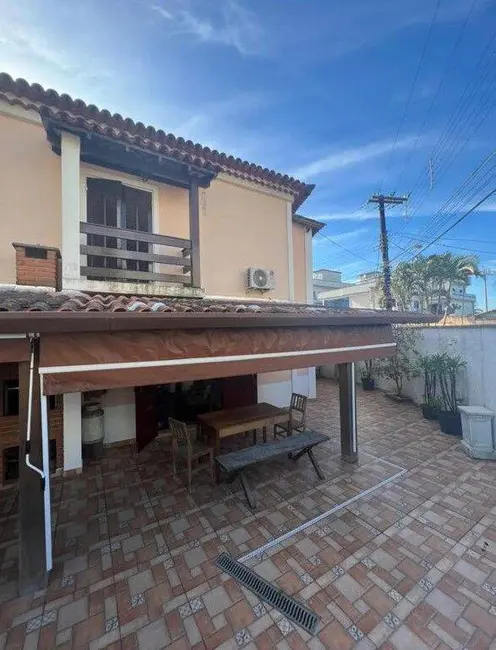 Foto 1 de Sobrado com 2 quartos à venda, 92m2 em Bertioga - SP