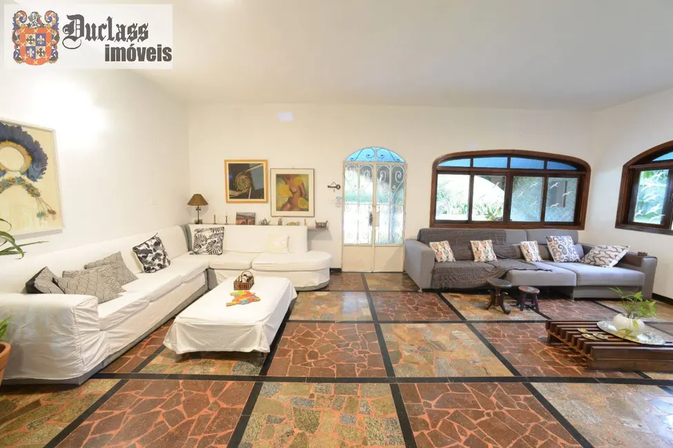 Foto 5 de Casa com 6 quartos à venda, 259m2 em Centro, Peruibe - SP