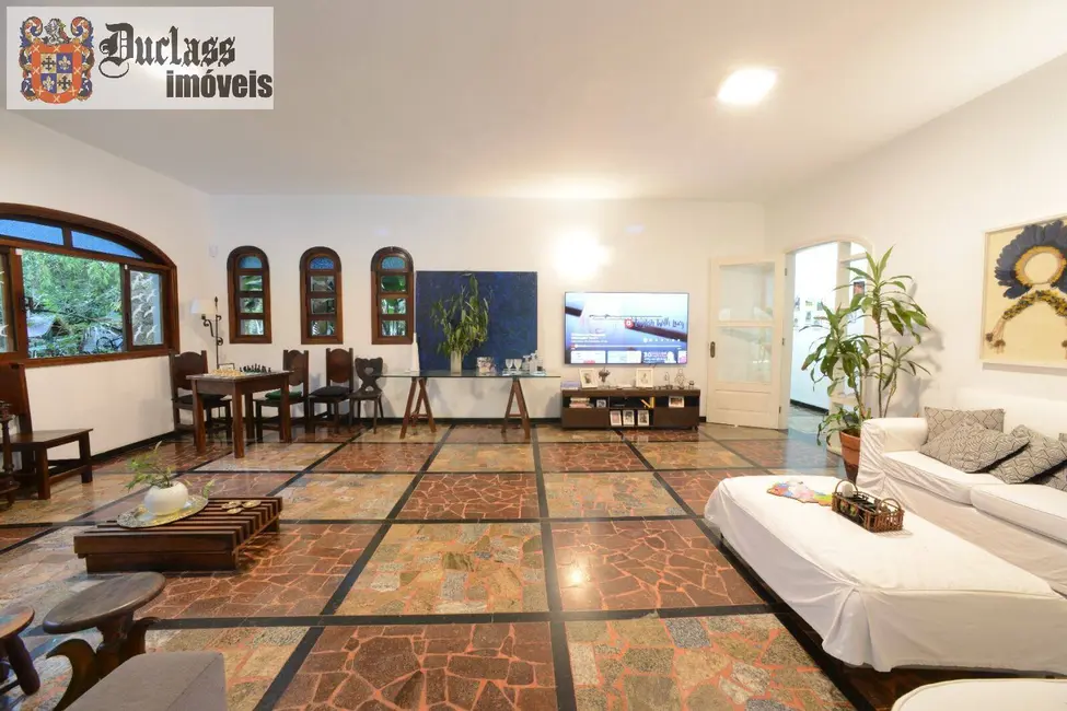 Foto 9 de Casa com 6 quartos à venda, 259m2 em Centro, Peruibe - SP