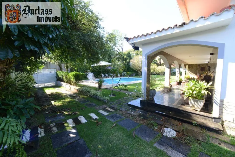 Foto 4 de Casa com 6 quartos à venda, 259m2 em Centro, Peruibe - SP