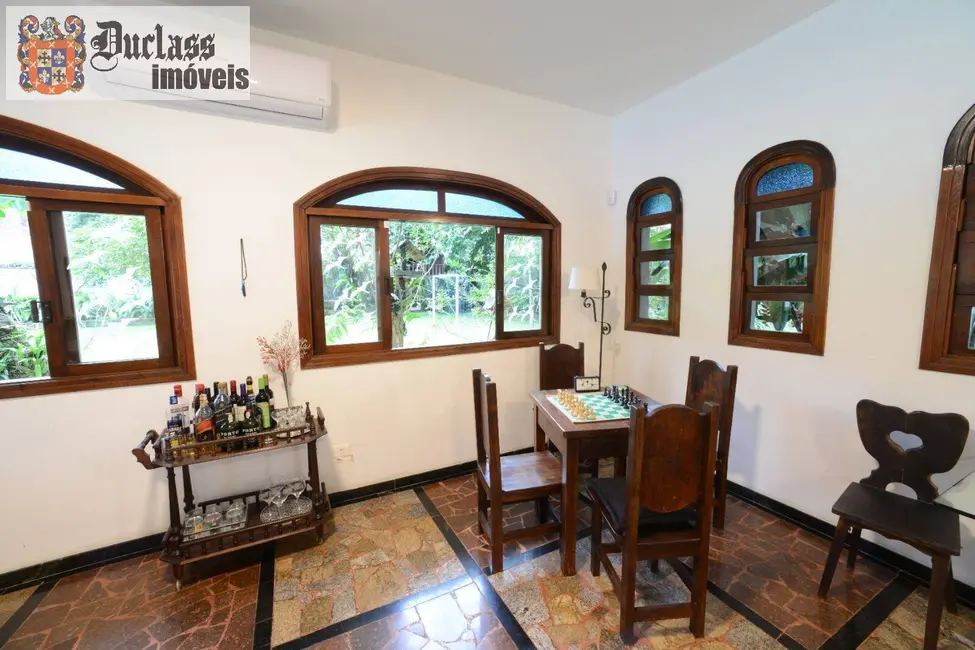Foto 6 de Casa com 6 quartos à venda, 259m2 em Centro, Peruibe - SP
