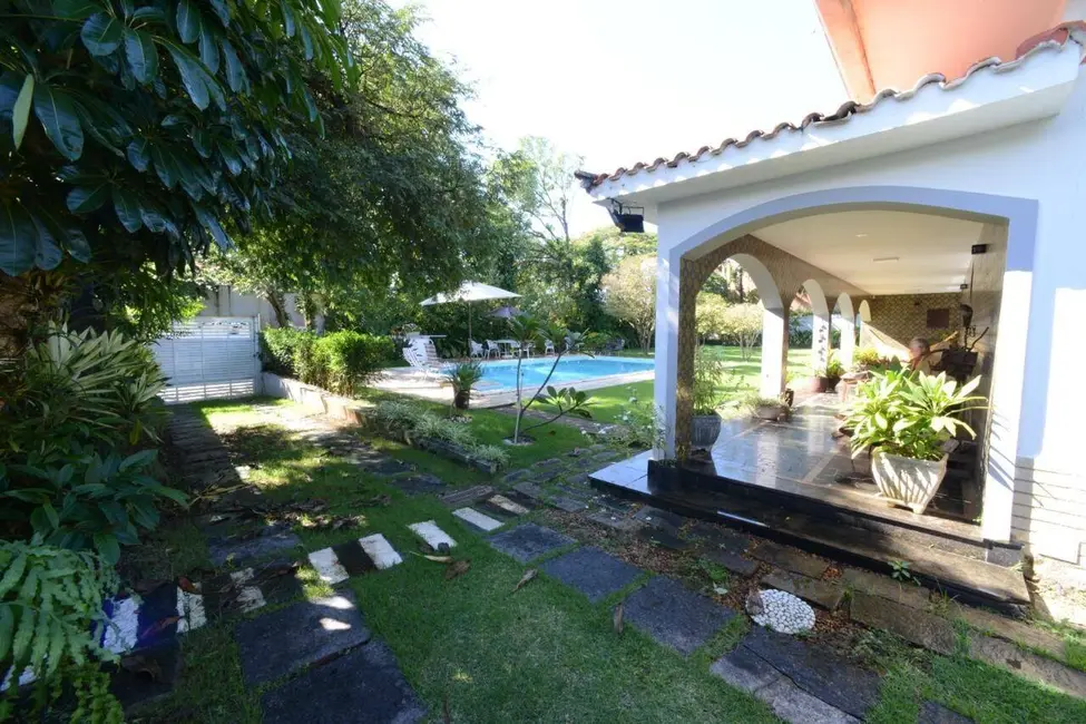 Foto 4 de Casa com 6 quartos à venda, 259m2 em Centro, Peruibe - SP