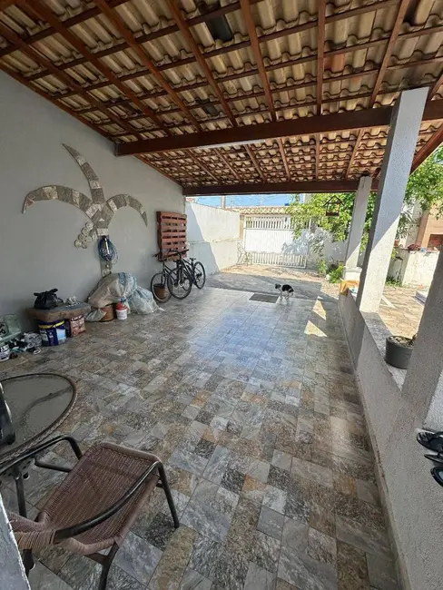 Foto 3 de Casa com 2 quartos à venda, 129m2 em Peruibe - SP