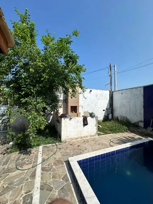 Foto 4 de Casa com 2 quartos à venda, 129m2 em Peruibe - SP